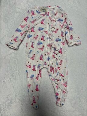 Scout & Story Western Boots Ruffle Zippy 0-3M Bamboo Footie EUC
